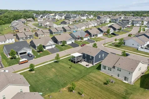 18192 Hartlin Avenue Lakeville MN 55044