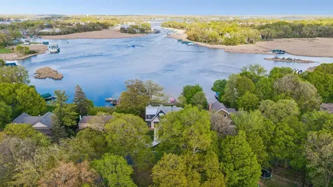 2412 Avon Drive Mound MN 55364