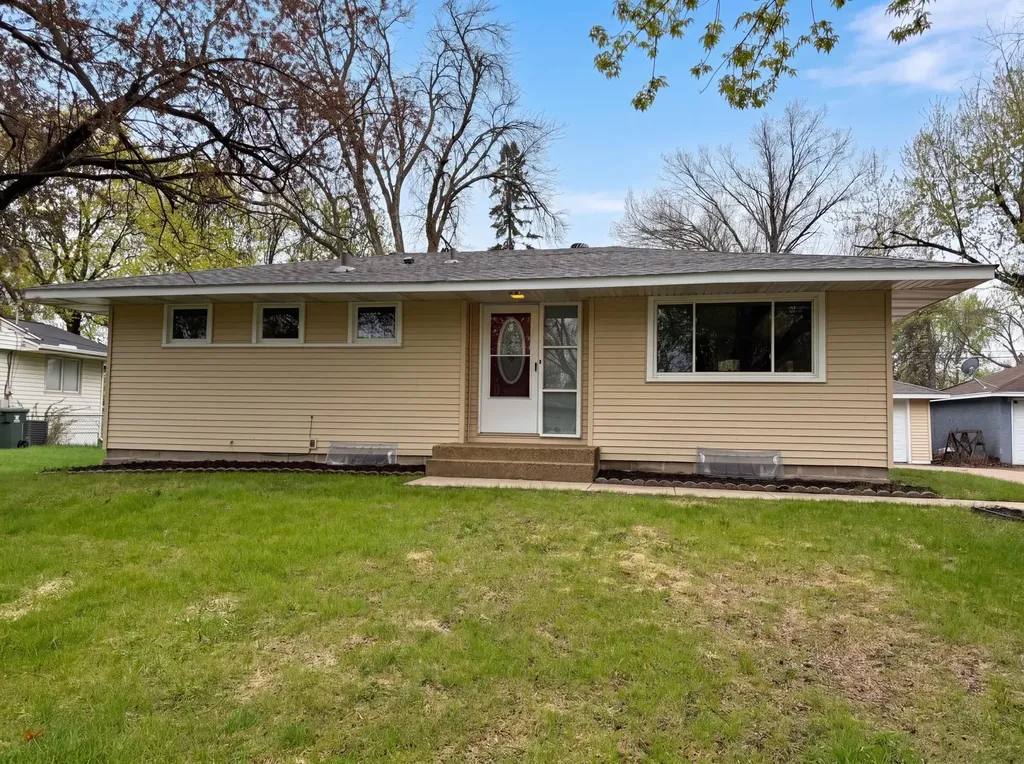 2807 Ohenry Road Brooklyn Center MN 55430