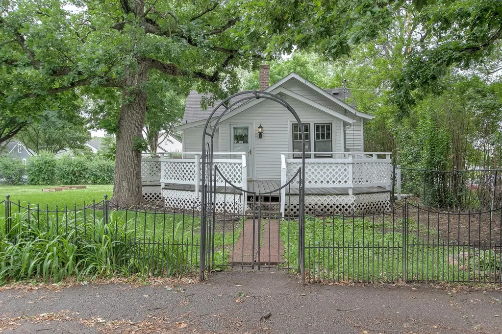 1841 Maryland Avenue E Saint Paul MN 55119