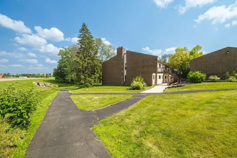 1577 Millpond Court Chaska MN 55318