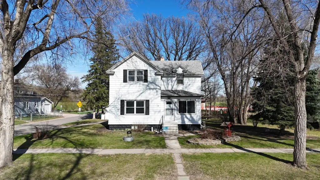 404 2nd Street S Wahpeton ND 58075