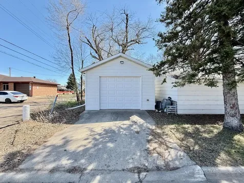 404 2nd Street S Wahpeton ND 58075
