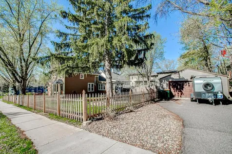 906 4th Street N Stillwater MN 55082