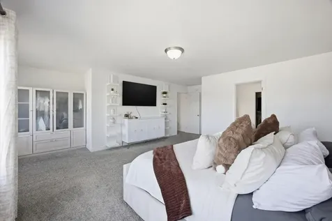 5651 43rd Street S Fargo ND 58104