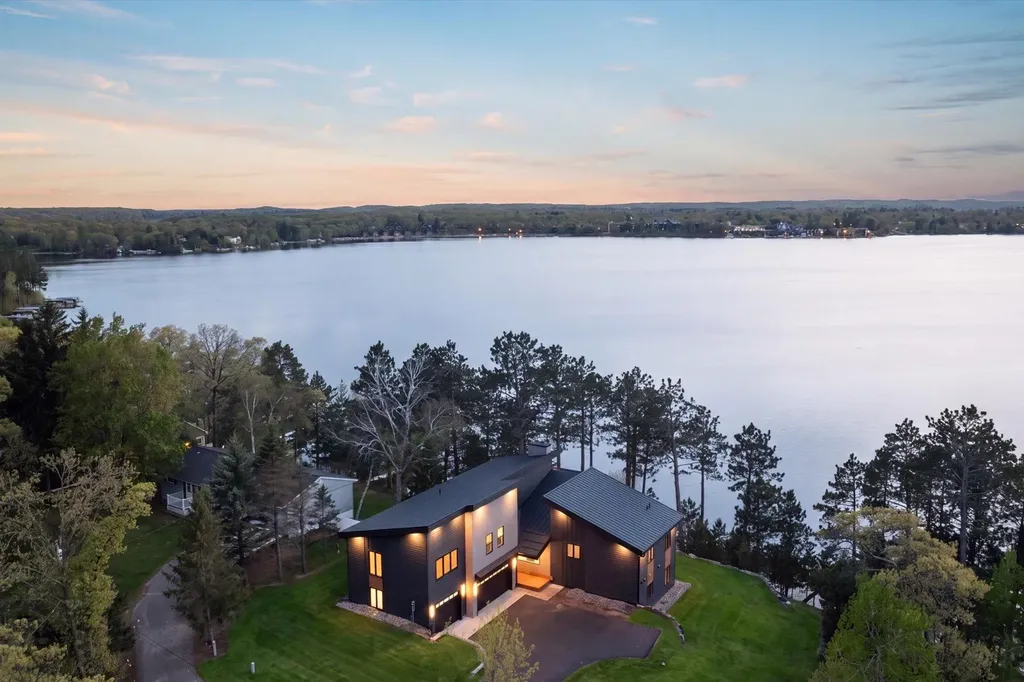 11389 E Steamboat Bay Road East Gull Lake MN 56401