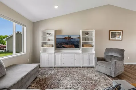 910 Emily Court NE Montgomery MN 56069