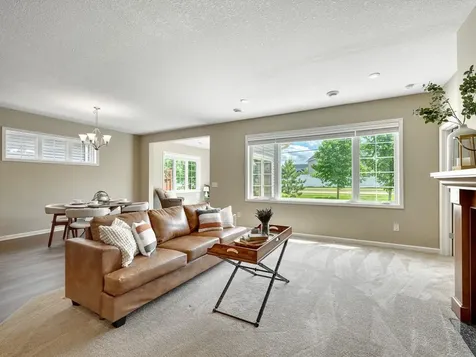 1085 Roselyn Drive Victoria MN 55386