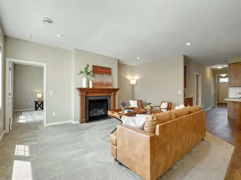 1085 Roselyn Drive Victoria MN 55386