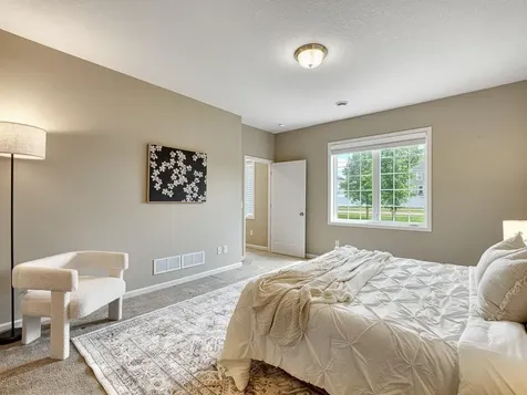 1085 Roselyn Drive Victoria MN 55386