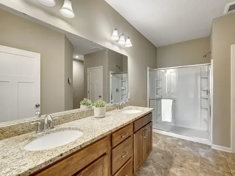 1085 Roselyn Drive Victoria MN 55386