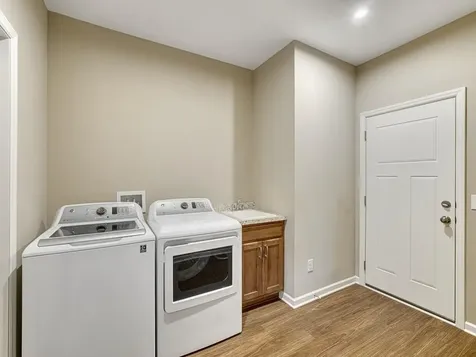 1085 Roselyn Drive Victoria MN 55386