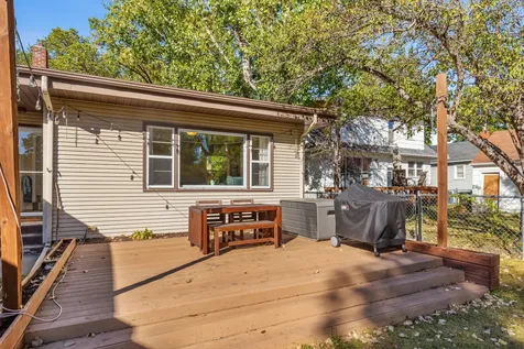 1522 10th Avenue S Fargo ND 58103