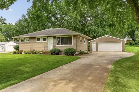 402 Strathmore Lane SE Rochester MN 55904