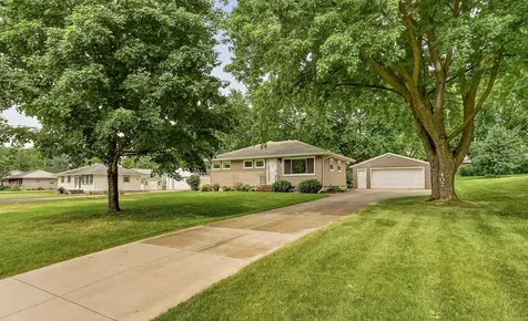 402 Strathmore Lane SE Rochester MN 55904