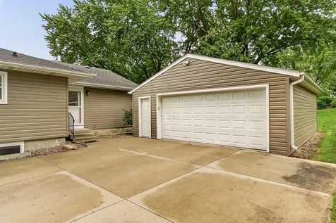 402 Strathmore Lane SE Rochester MN 55904