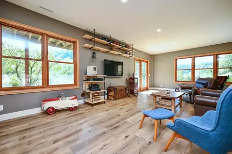 24242 Pfeiffer Hill Road Winona MN 55987