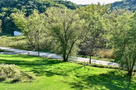 24242 Pfeiffer Hill Road Winona MN 55987