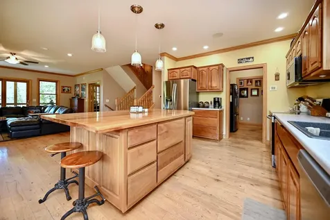 24242 Pfeiffer Hill Road Winona MN 55987