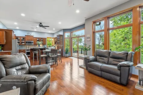 757 Stonebrooke Drive Shakopee MN 55379