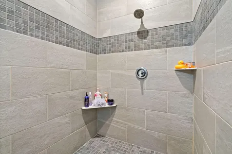 757 Stonebrooke Drive Shakopee MN 55379