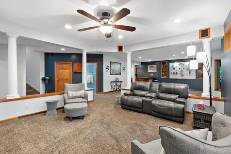 757 Stonebrooke Drive Shakopee MN 55379