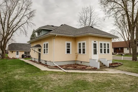 612 W Brooks Street Arlington MN 55307