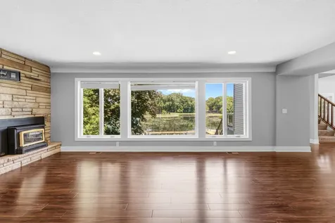 4540 Enchanted Point Mound MN 55364