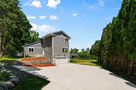 4540 Enchanted Point Mound MN 55364
