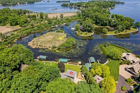 4540 Enchanted Point Mound MN 55364