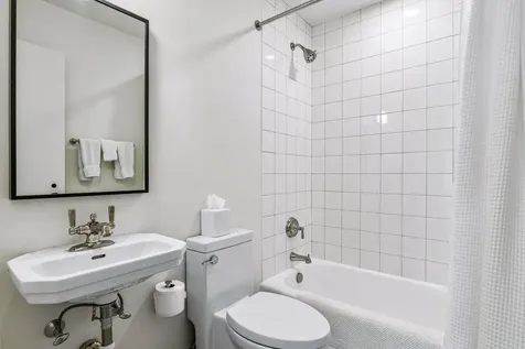1300 Bracketts Point Road Wayzata MN 55391