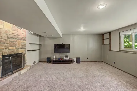 760 Ponderosa Drive Chanhassen MN 55317