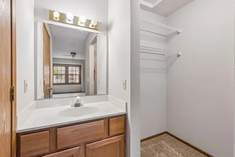 7325 Bren Lane Eden Prairie MN 55346