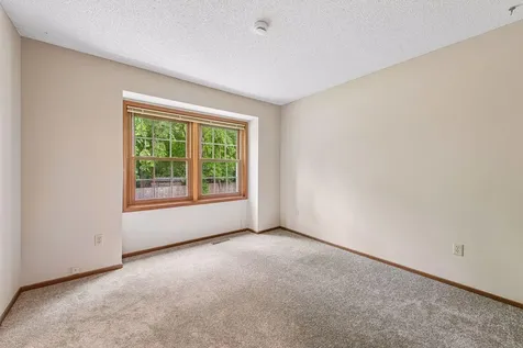 7325 Bren Lane Eden Prairie MN 55346