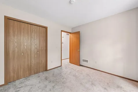 7325 Bren Lane Eden Prairie MN 55346