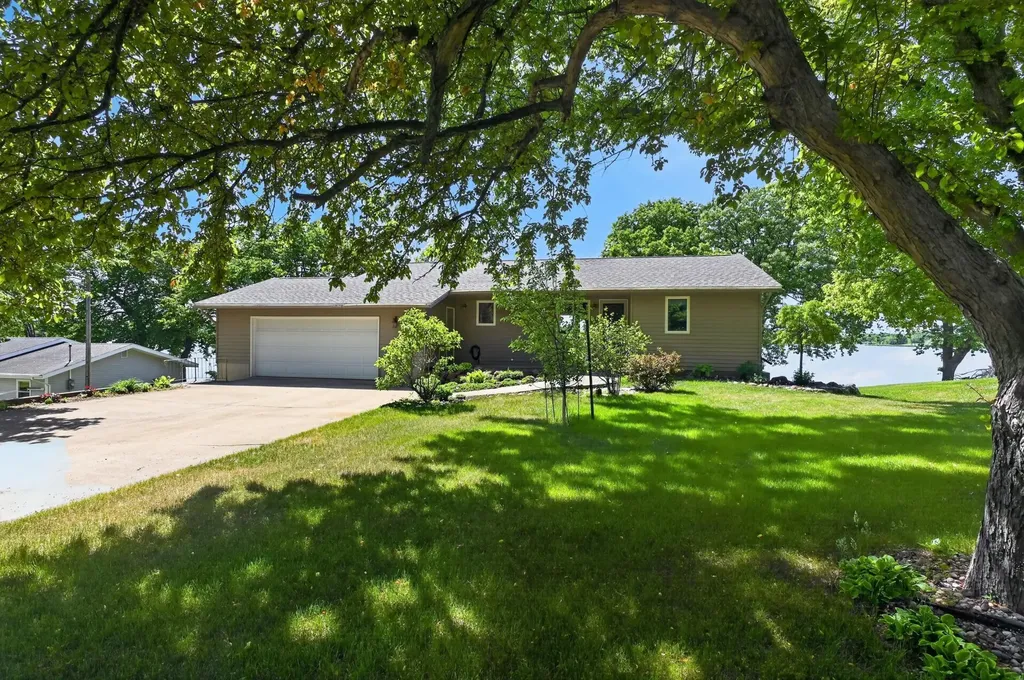 1474 E Lake Brophy Road NW Alexandria MN 56308
