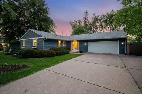 4704 W 70th Street Edina MN 55435