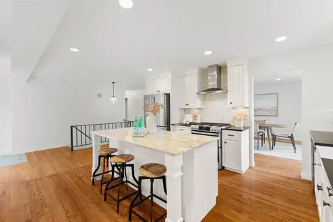 4704 W 70th Street Edina MN 55435
