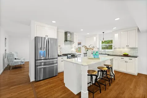 4704 W 70th Street Edina MN 55435