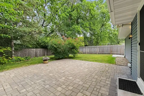 4704 W 70th Street Edina MN 55435