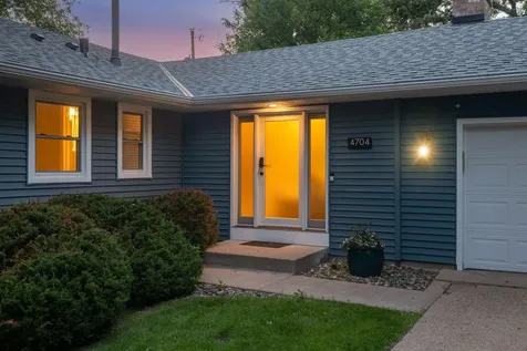 4704 W 70th Street Edina MN 55435