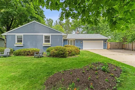 4704 W 70th Street Edina MN 55435