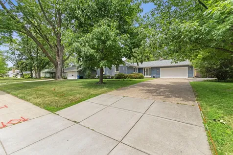 4704 W 70th Street Edina MN 55435