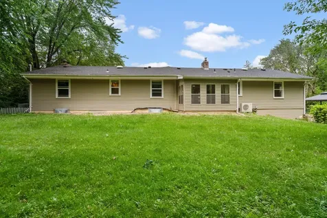 30 Woodridge Lane Sunfish Lake MN 55077