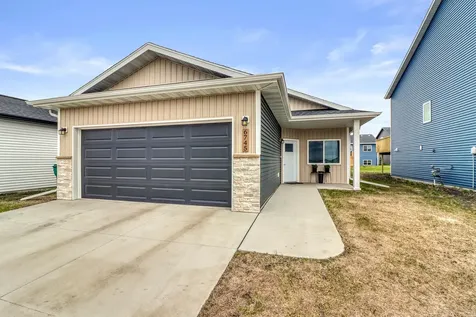 6745 67th Avenue S Horace ND 58047