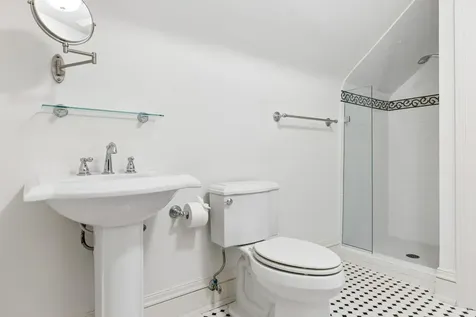 2204 W Lake Of The Isles Parkway Minneapolis MN 55405