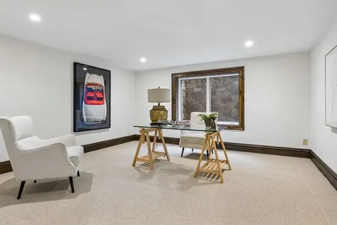 2204 W Lake Of The Isles Parkway Minneapolis MN 55405