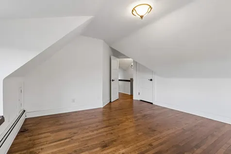 2204 W Lake Of The Isles Parkway Minneapolis MN 55405