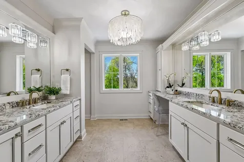 6671 Amberwood Lane Chanhassen MN 55317