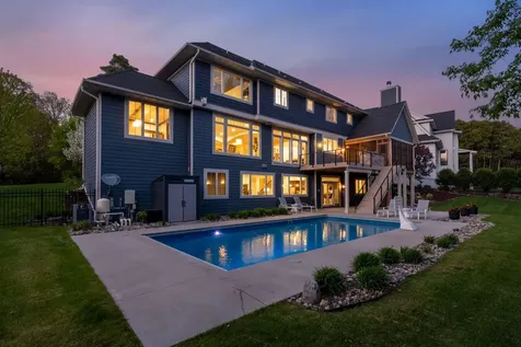 6671 Amberwood Lane Chanhassen MN 55317